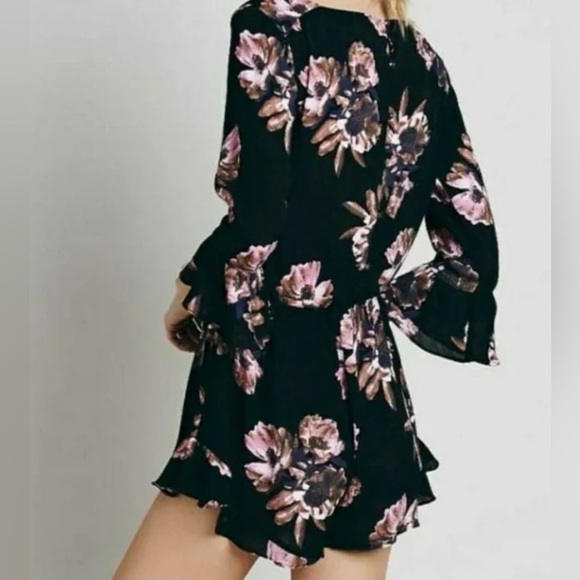 Free People All the Right Ruffles Floral Romper Size Small - Picture 2 of 9